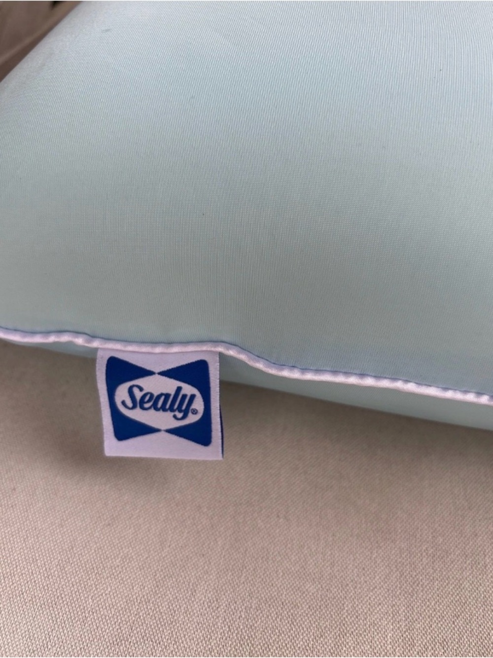NEW SEALED Sealy Cooling Memory Foam Pillow Standard
